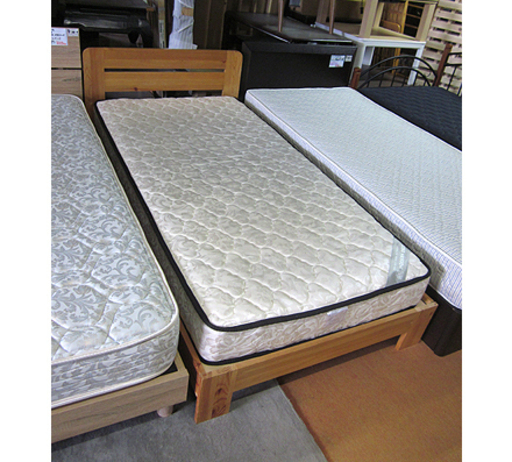 札幌【パイン材フレーム シングルベッド】分解＆組立て可能 ふつう～やわらかめ 片面マットレス シングルベット 本郷通店