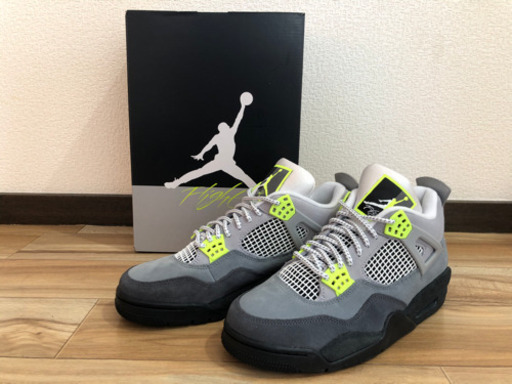 ナイキ　ジョーダン4