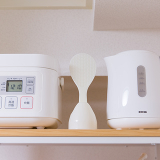 【1R用中古家具家電セット】家具家電、食器など生活必需品が全て整います♪ 一人暮らし 家電セット 中古 冷蔵庫 洗濯機 電子レンジ 家電3点