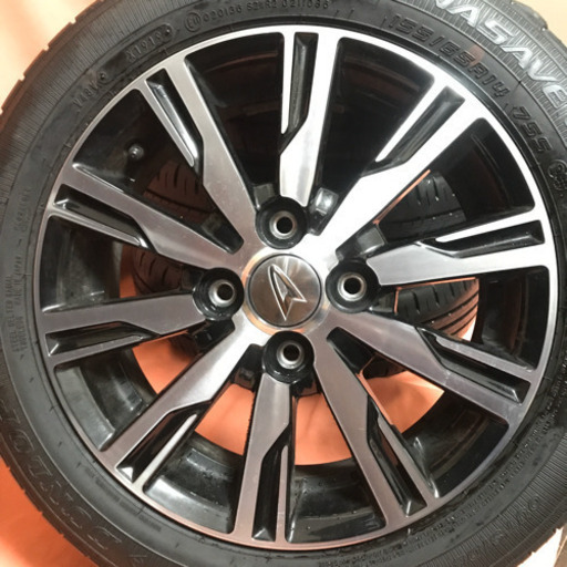 値下げ‼️136-2ダンロップ155/65R14ダイハツ純正アルミホイール付4本セット14×4.5J +45 2019年製造バリ山 D