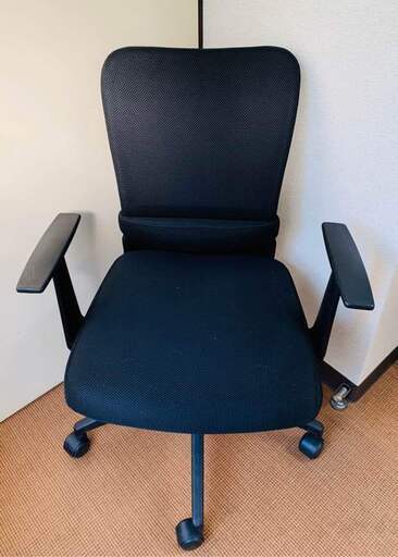 値下げしました。サンワサプライ　メッシュチェア　中古　その１