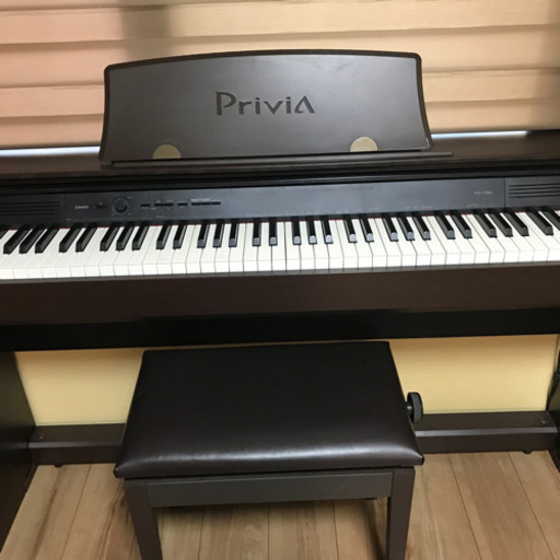 電子ピアノ
