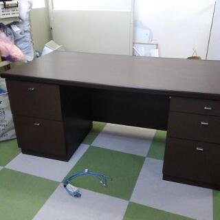 今だけ特別価格！！　社長机&イス