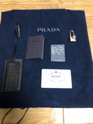 代官山にて　受渡し決定　PRADA キャリーケース　美品