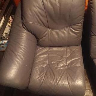 ソファー、差し上げます。