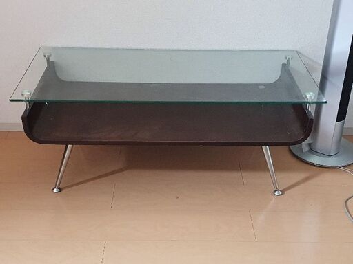 中古ガラステーブル。