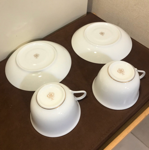 値下げ❣️大倉陶園 ‼️白磁 金彩 カップ＆ソーサー　ペア‼️未使用‼️箱入❗️