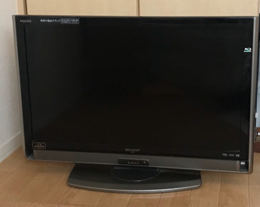 シャープ　32型　テレビ　ブルーレイ搭載