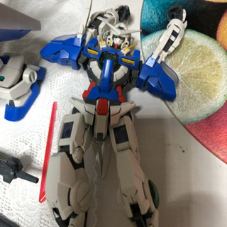 更に大幅値下げ　RE/100ガンダム試作4号機ガーベラの一部塗装完成品