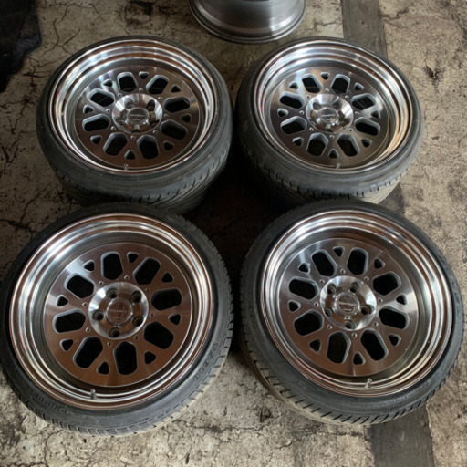 ワーク　シーカー　18インチ 9.5j