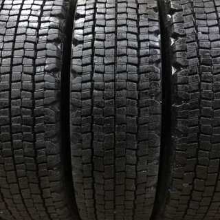 スタッドレスアルミホイール付き 4本セット9R19.5 バリ山マイクロバス