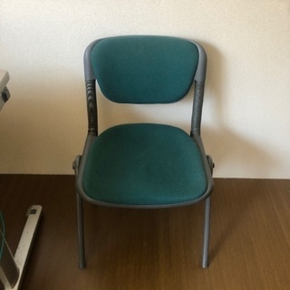 オフィス用の椅子3脚