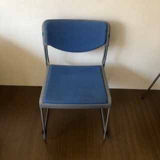 オフィス用の椅子2脚