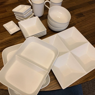 真っ白　食器　ほぼ未使用品