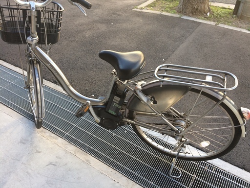 地域限定送料無料　ブリヂストン　アシスタ　ロイヤル　新基準　8,9AH　シルバー　ナチュラ　ビビ　神戸市　電動自転車