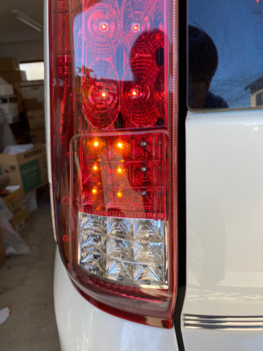 セレナc25 LEDテールランプ 左右(左ジャンク)