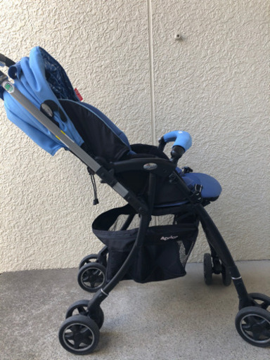 アップリカ　ベビーカー美品
