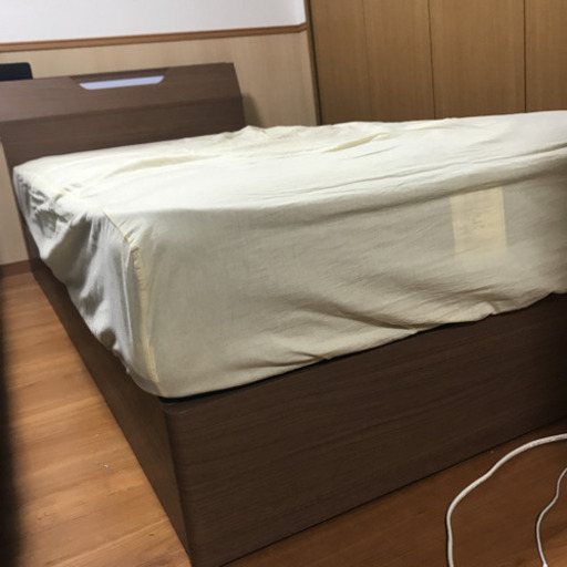 シングルベッド　マットレス付き