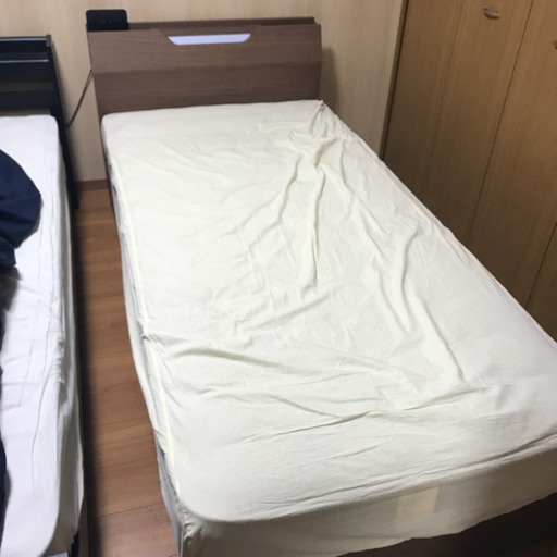 シングルベッド　マットレス付き