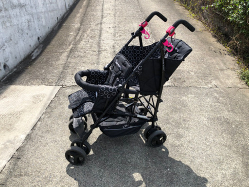 キンダーワゴン　2人乗りベビーカー