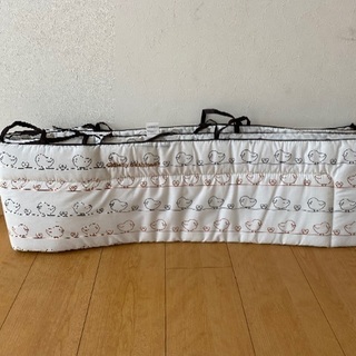 ベビーベッドガード(クリブバンパー)