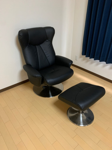 美品 パーソナルチェア オットマン付き