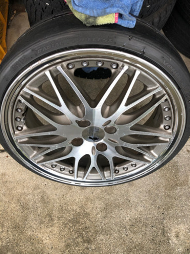 レオンハルト　ビューゲル