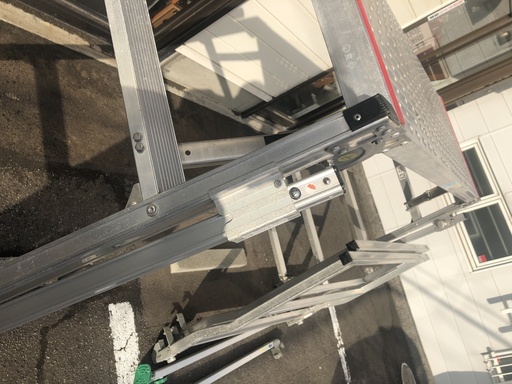 引き取り限定　 ナカオ アルミ製 可搬式 作業台 勇馬 18号 天板0.5x1.55m 高さ1.39～1.75m 手すり付