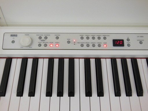 電子ピアノ　コルグ　LP-380　2015年製　KORG　ヘッドホン付き