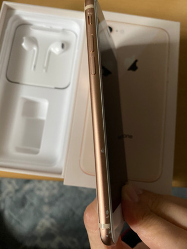 本日お取引可能な方‼️iPhone8 256GB auキャリア　ゴールド