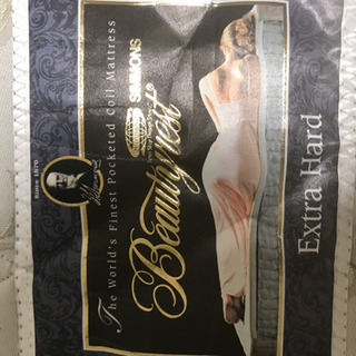 収納付ダブルベッドの画像