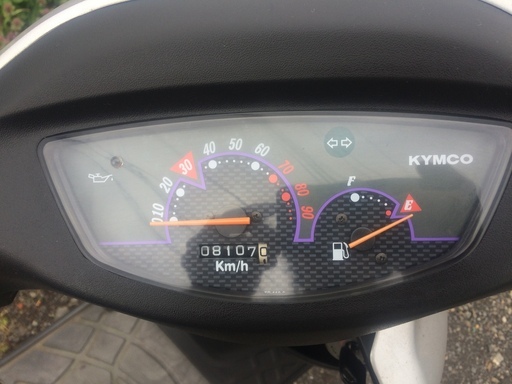 キムコ　スーナー５０ＳＳ　タイヤ前後プラグＢＴ新品　原付　スクーター