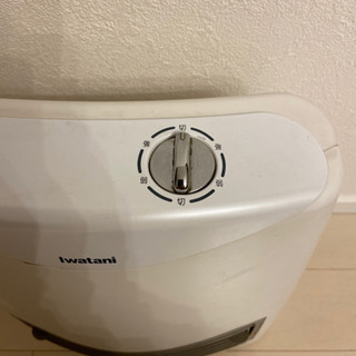 IWATANI 電気ストーブの画像