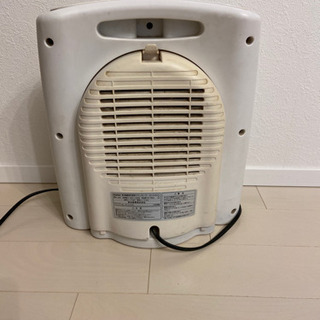 IWATANI 電気ストーブの画像