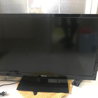 TOSHIBA 液晶テレビ　32型　´罒`๑)✧