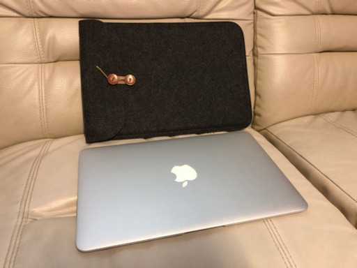 MacBookAir 2011年モデル(11インチ) 充電260回 美品です。