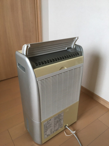 パナソニック 加湿空気清浄機　F-YHHX120　シルバー　2012年製