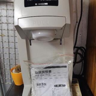 ソフトクリームメーカー　めいらく