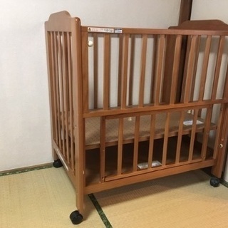カトージ　ベビーベッド