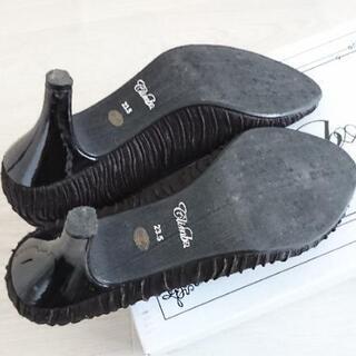 オープントゥパンプスの画像