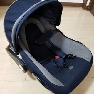 チャイルドシート　日除け付き　持ち運び楽