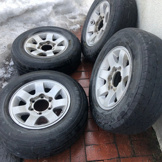 ハイエース　トヨタ純正　アルミホイール（専用ナット付き）安くしました！の画像