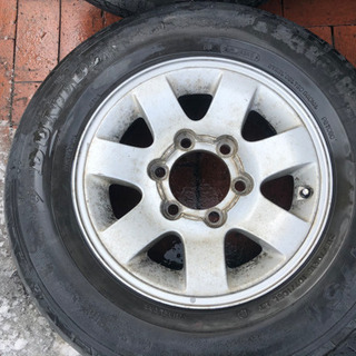 ハイエース　トヨタ純正　アルミホイール（専用ナット付き）安くしました！の画像