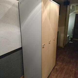 ロッカー(3人用)差し上げます(※交渉中)