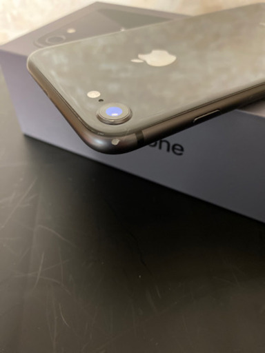 《iPhone 8 》☆単品購入OK☆ 2台セット　Space Gray 64 GB SIMフリー　残賃ゼロ