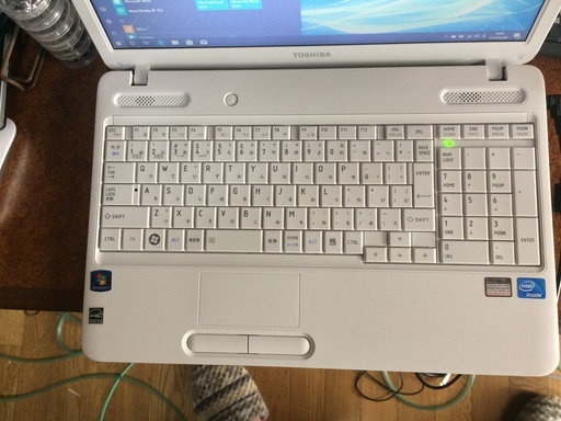 予約入りました。美品です、すぐに使えます。SSDで動作も早いです。TOSHIBA dynabook Satellite B351 B3