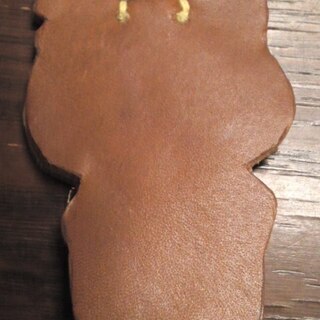 1点限り　高級本革キーケース　ねこ　ネコ　猫　キーホルダー　キーフォルダー　鍵ケース　カギケース　ハンドメイド　栃木レザー　手作りの画像