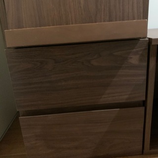 木目のシェルフの画像
