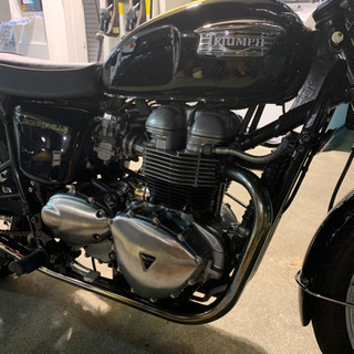 トライアンフ　ボンネビルT100 希少 綺麗の画像