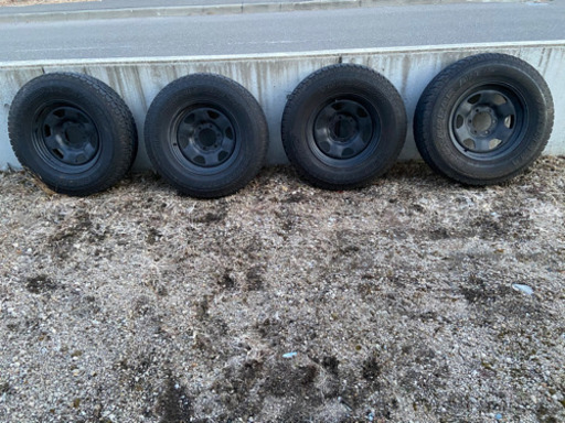 スタッドレスタイヤ